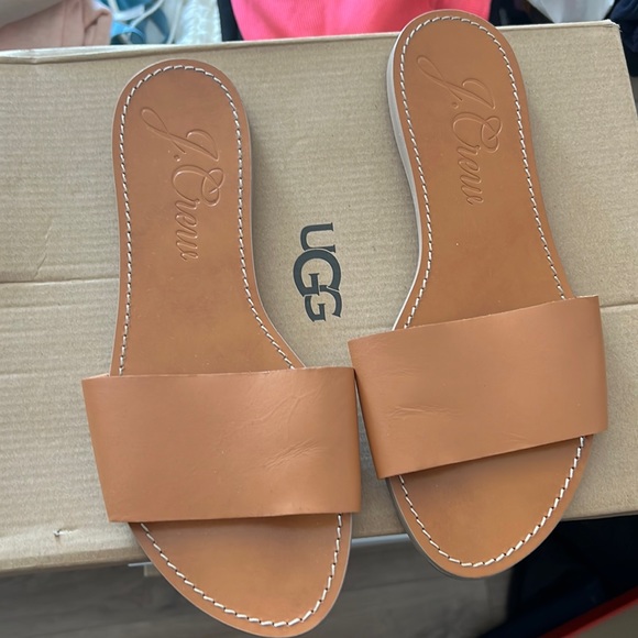 J dew sandals